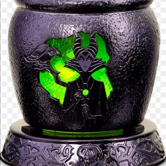 SCENTSY WARMER VILLIANS WITH WAX BOX - Picture 3 of 6